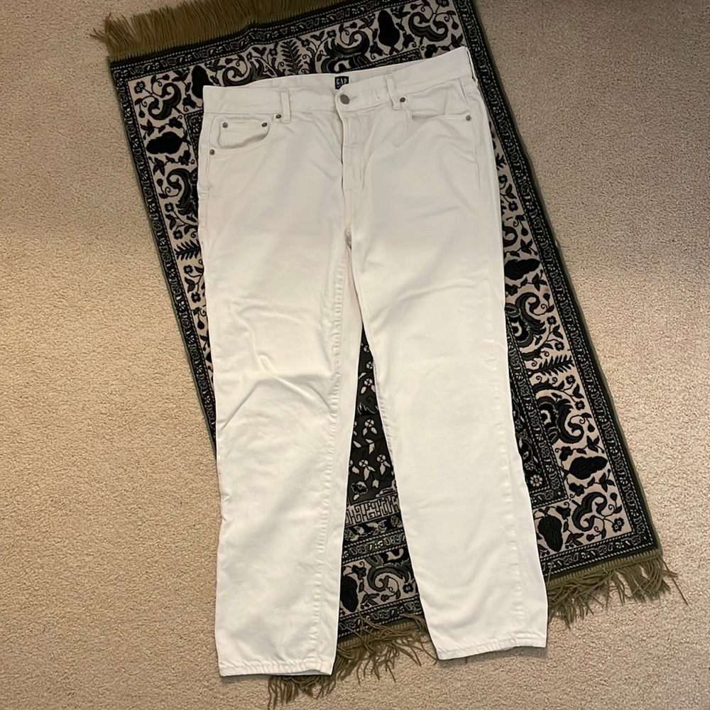Girlfriend jeans